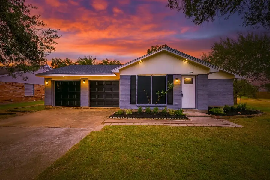 3901 Wood Sorrel Drive, Dickinson, TX 77539 - Image #3