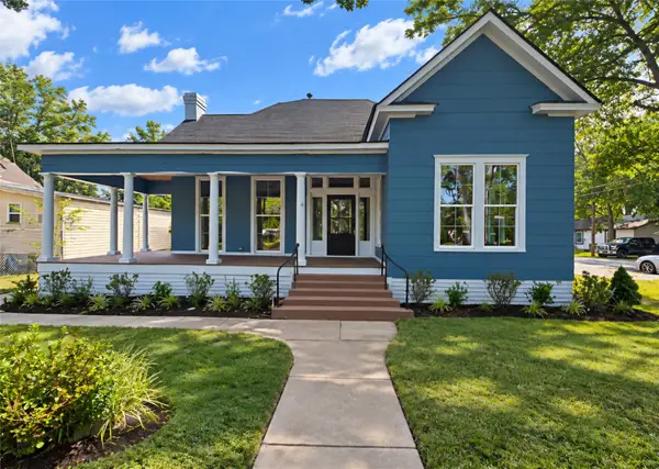 501 E State Street, Eagle Lake, TX 77434