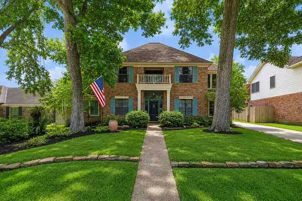3914 Hill Springs Drive, Houston, TX 77345