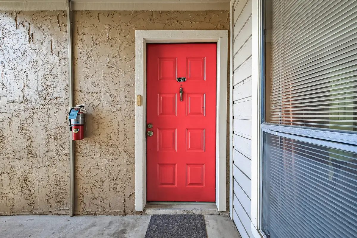 10855 Meadowglen Lane #722, Houston, TX 77042 - #1