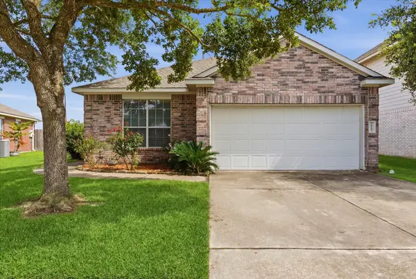 10707 Mocker Nut Street, Baytown, TX 77523