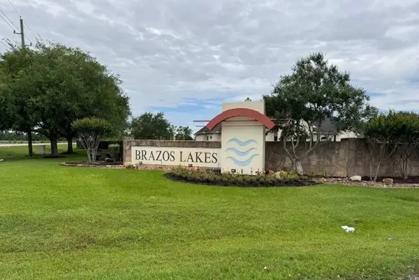 6211 Vista Ridge Court, Richmond, TX 77469