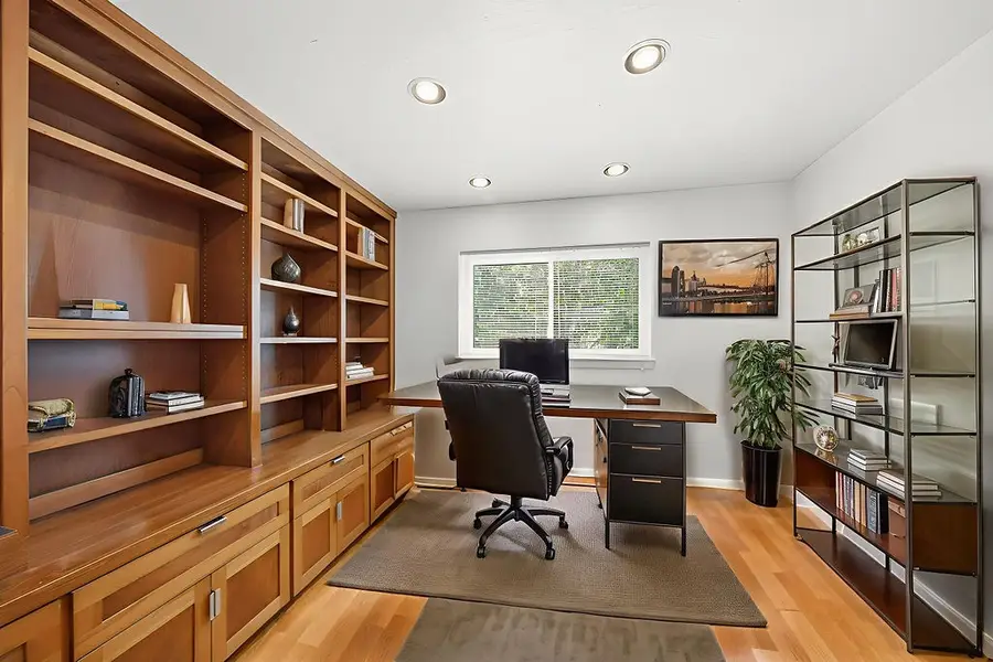 16327 Blackhawk Boulevard, Friendswood, TX 77546 - Image #3