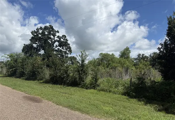 0 Cr 220, Hungerford, TX 77448