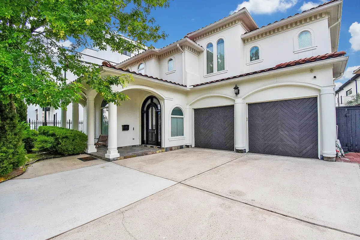 3213 Mcculloch Circle, Houston, TX 77056 - #1