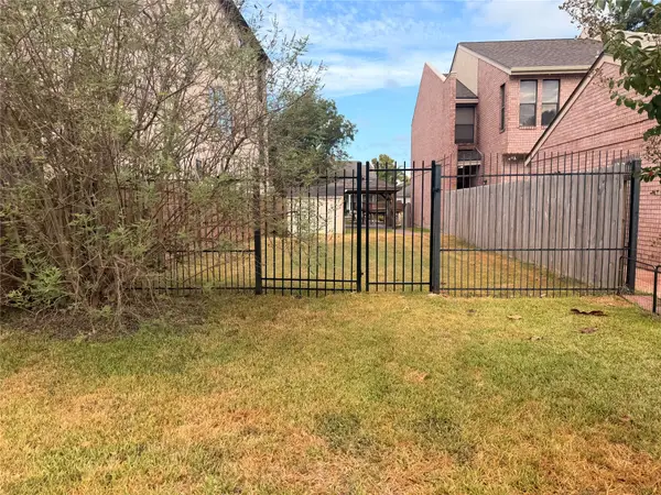721 Paradise Lane, Montgomery, TX 77356