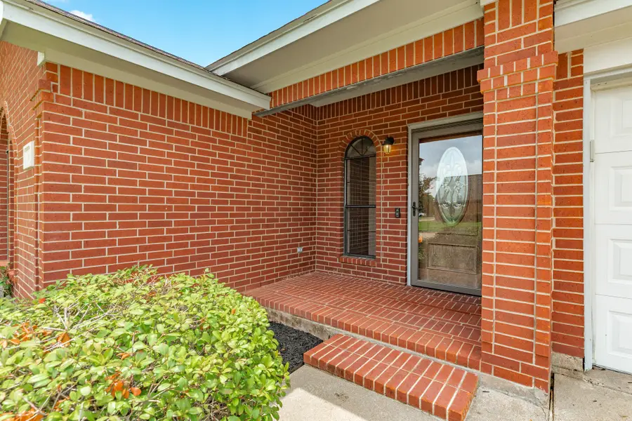 105 Washington Avenue, Clute, TX 77531 - #3