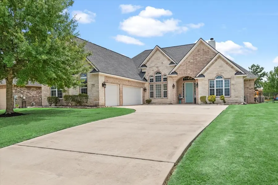 231 N Waterstone Drive, Montgomery, TX 77356 - #2