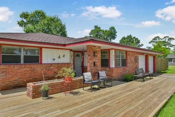 523 Oakdale Avenue, Shoreacres, TX 77571