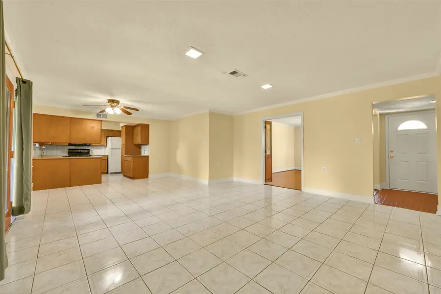 523 Oakdale Avenue, Shoreacres, TX 77571 - #2