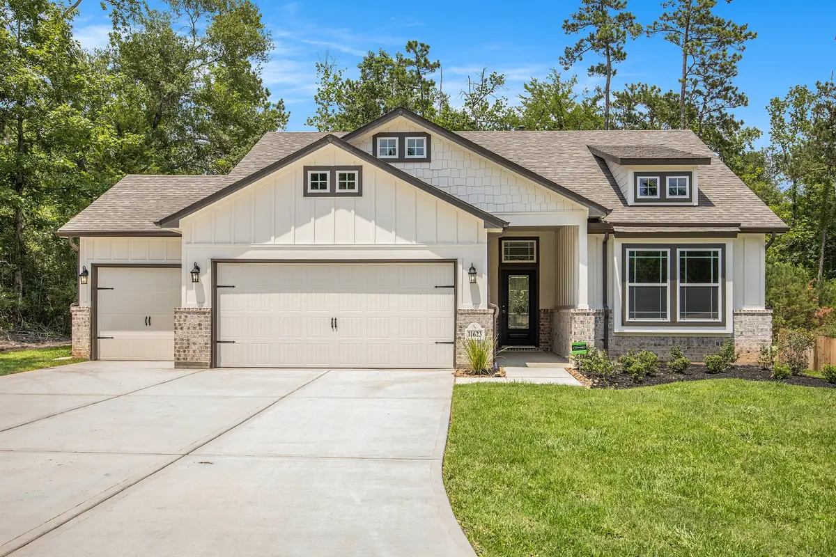 2247 Riveroaks Drive, West Columbia, TX 77486 - #1