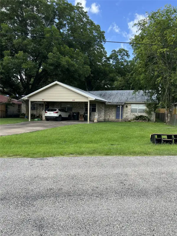 417 North Street, Columbus, TX 78934