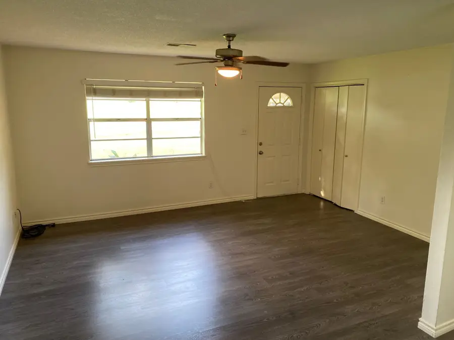417 North Street, Columbus, TX 78934 - #2