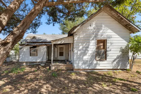 603 E College Street, Burkburnett, TX 76354