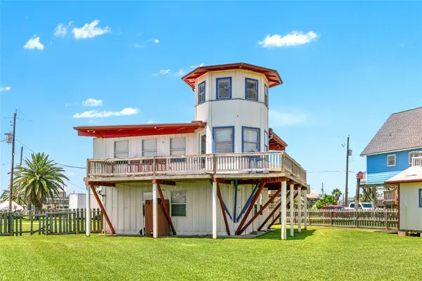 1319 Middle Street, Surfside Beach, TX 77541