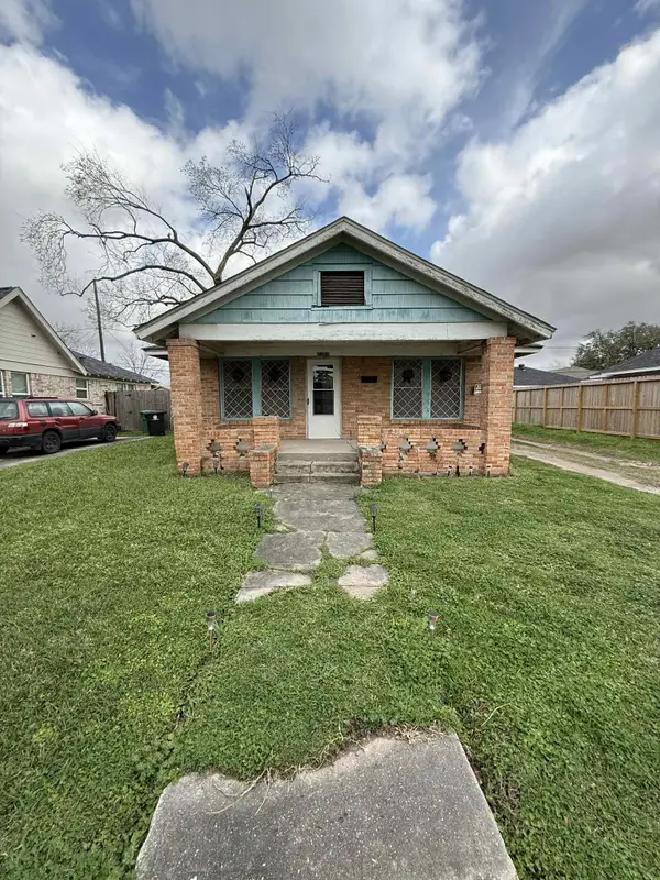 7351 Walker Street, Houston, TX 77011