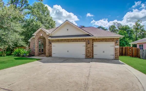 906 Wiley Drive, Magnolia, TX 77354