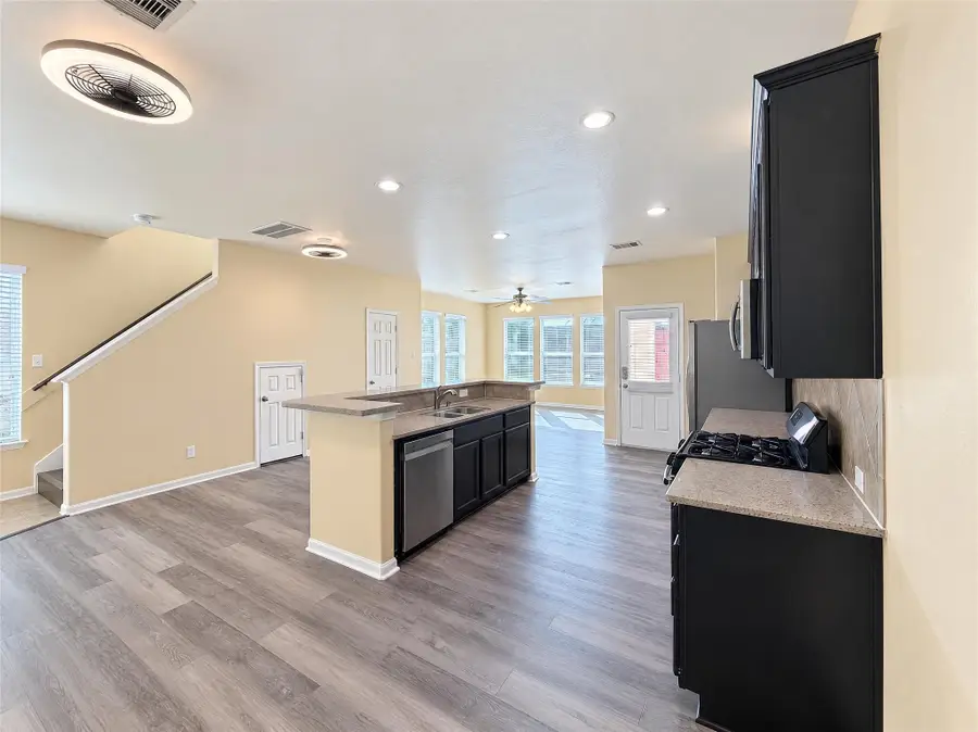 6516 Stoney Creek Drive, Pasadena, TX 77503 - #2