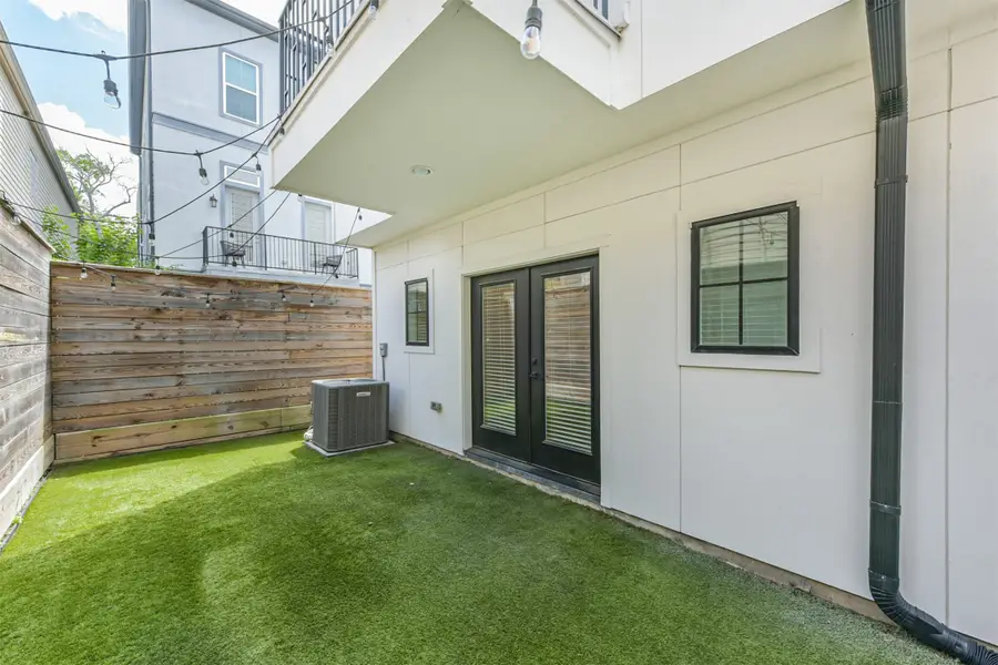 1039 W 24th Street, Houston, TX 77008 - #2