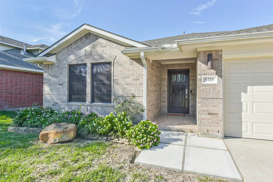 9319 Colt Canyon Lane, Houston, TX 77089 - Image #2