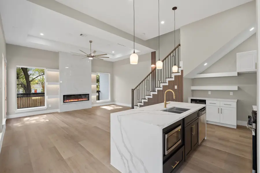 4931 Rue Street, Houston, TX 77033 - #2