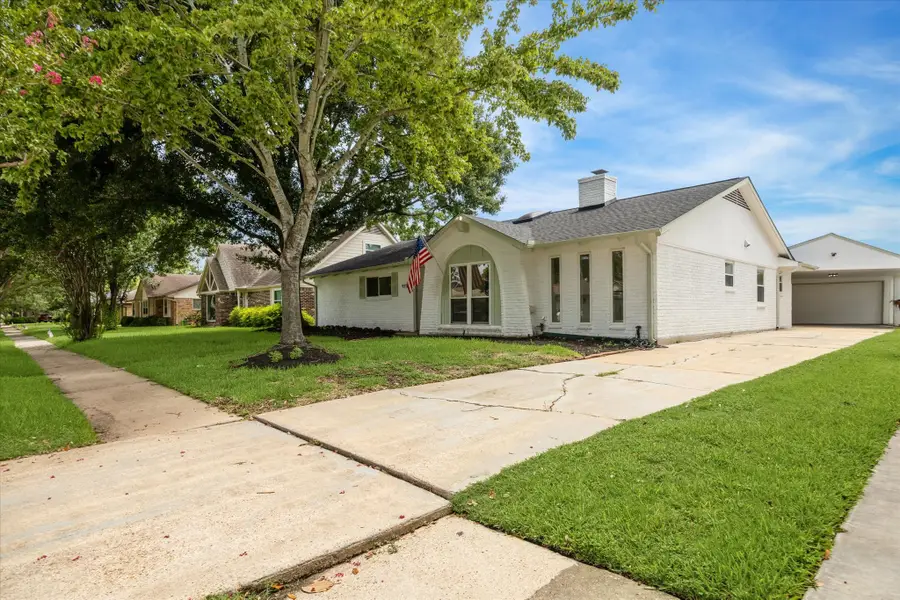 9711 Braewick Drive, Houston, TX 77096 - Image #2