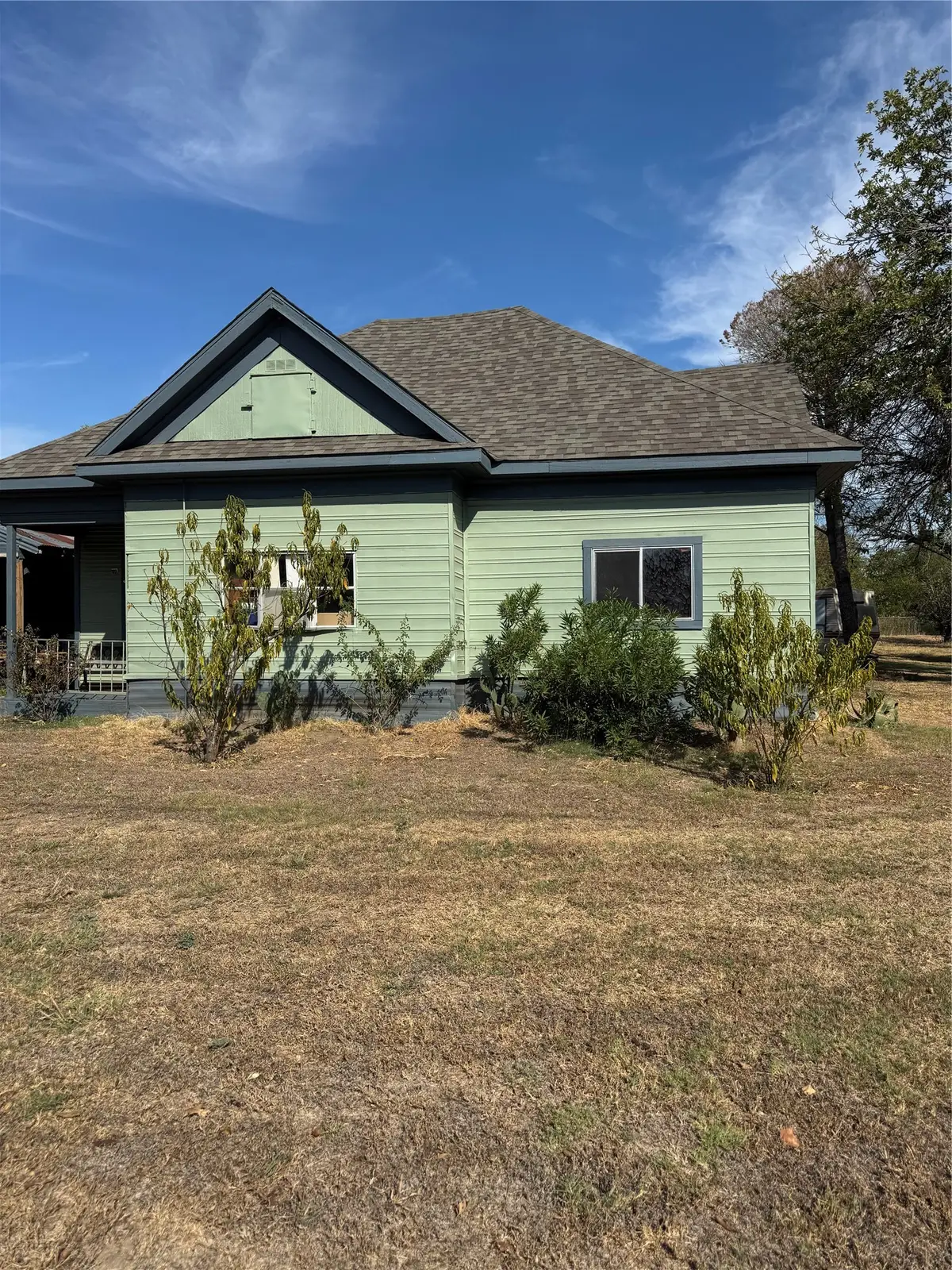 102 N 6th Street W, Dawson, TX 76639 - #1