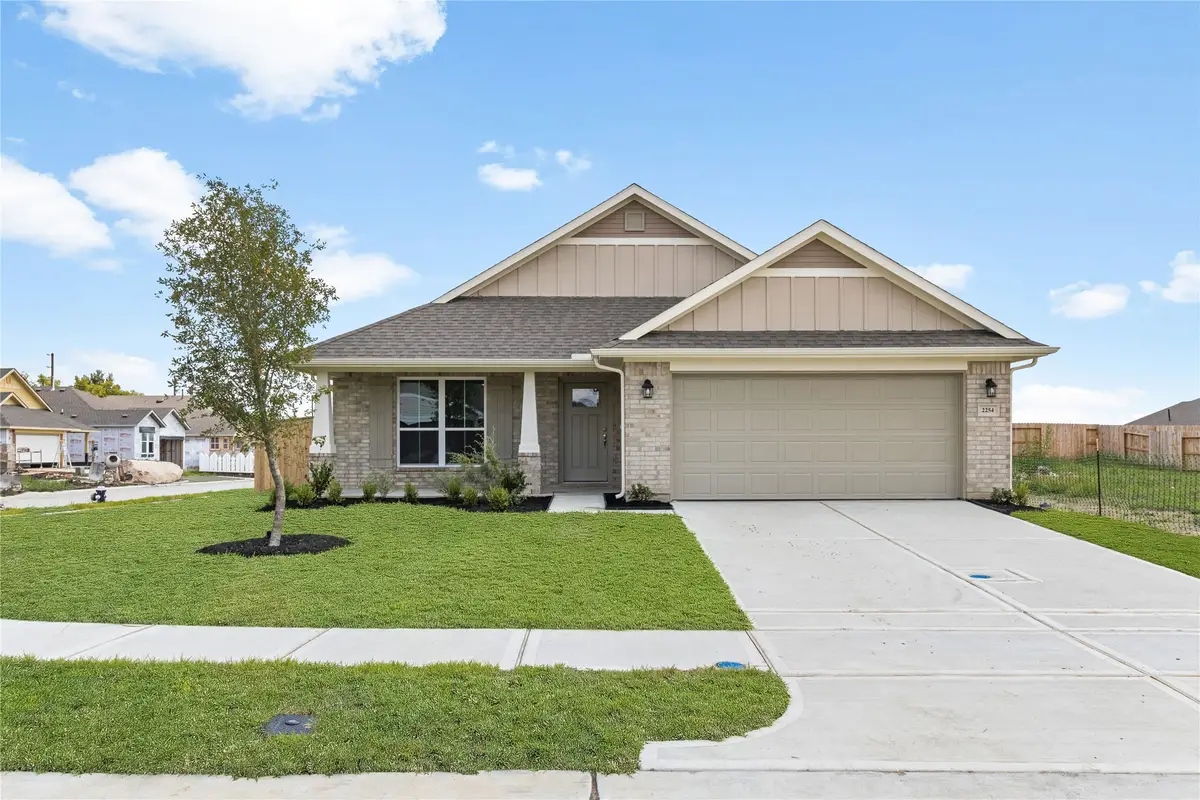 2254 W Post Oak Circle, Dayton, TX 77535 - Image #1