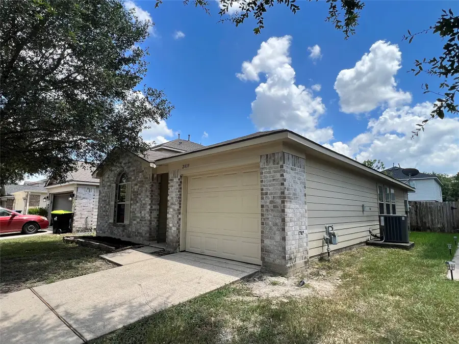 2839 Oakland Brook Street, Houston, TX 77038 - #3