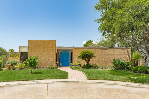 47 Colony Park Circle, Galveston, TX 77551