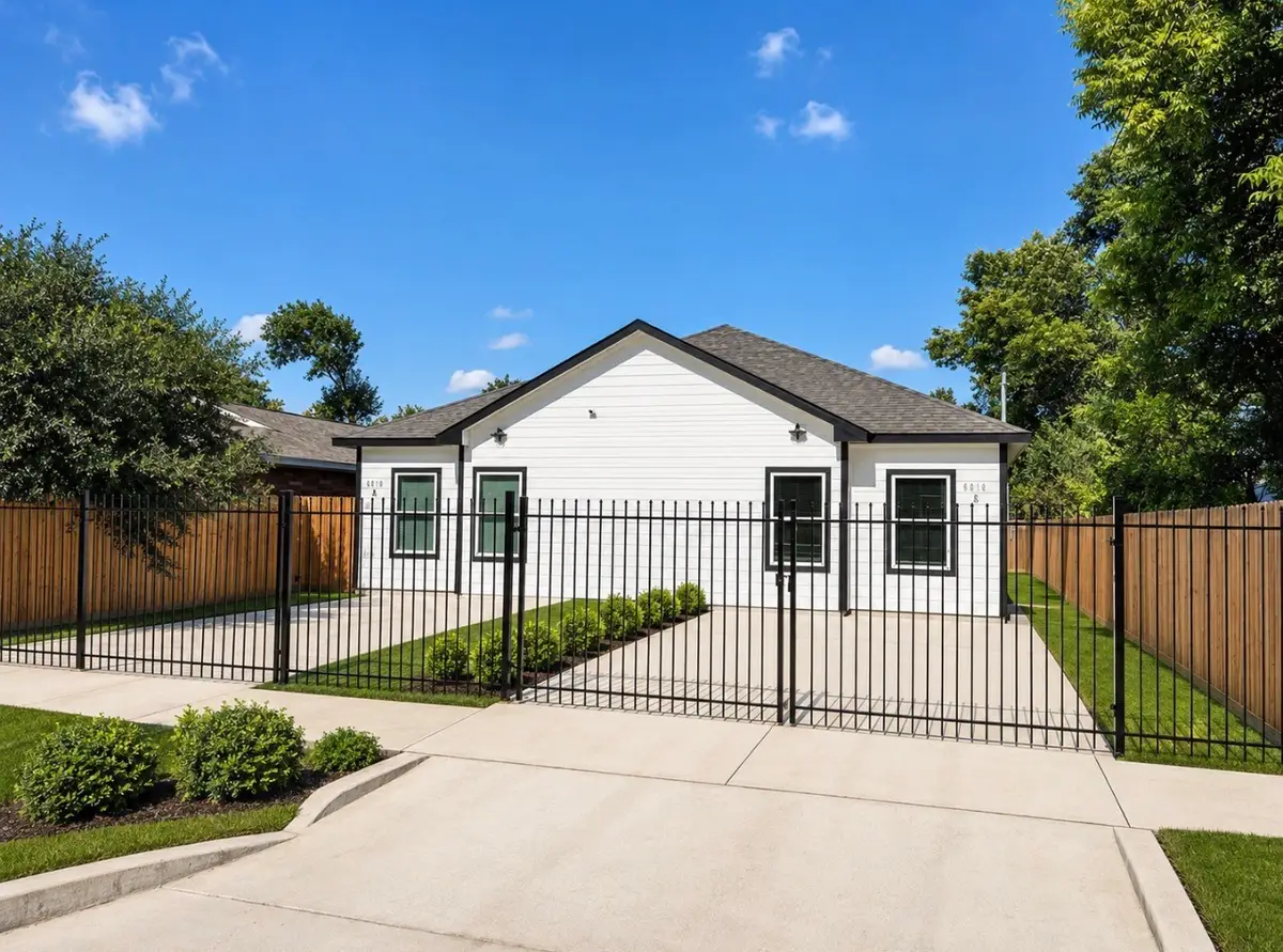6010 Bobby Burns Street, Houston, TX 77028 - #1