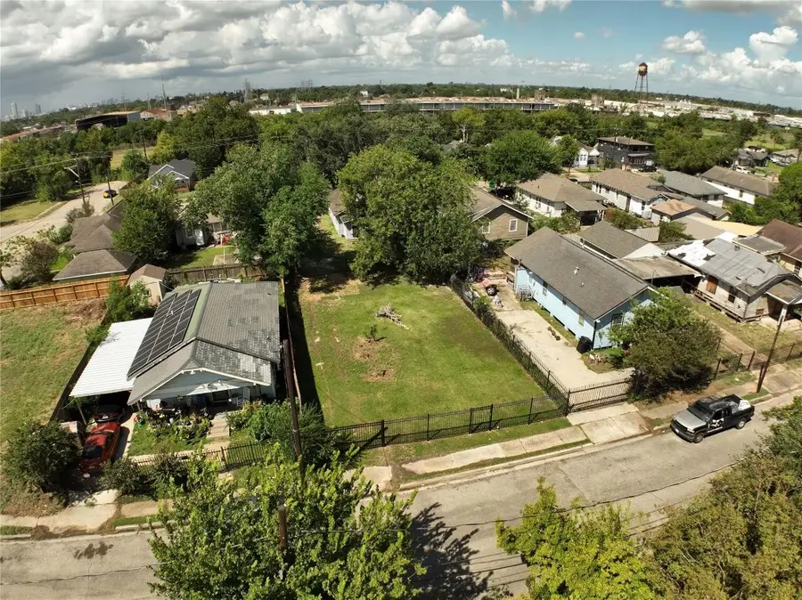 2511 Jones Street, Houston, TX 77026 - #3