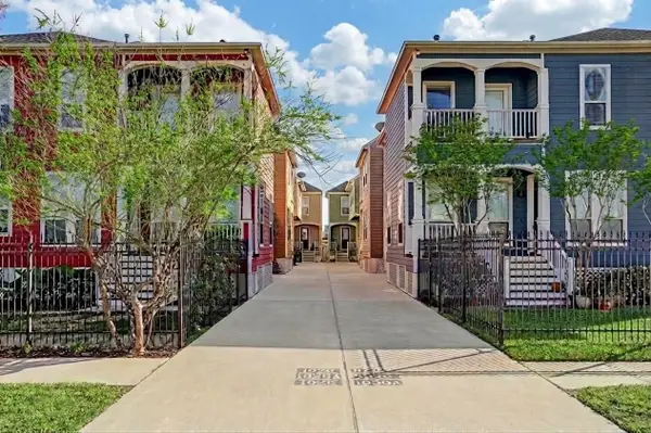 1030 W 16th Street, Houston, TX 77008