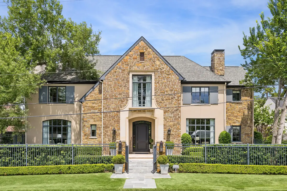 33 E Broad Oaks Drive #B, Houston, TX 77056 - #1