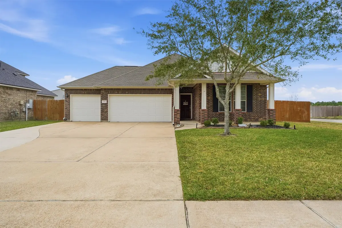 114 Avery Springs Lane, Dickinson, TX 77539 - Image #1