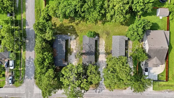 8030 -record Street, Houston, TX 77028