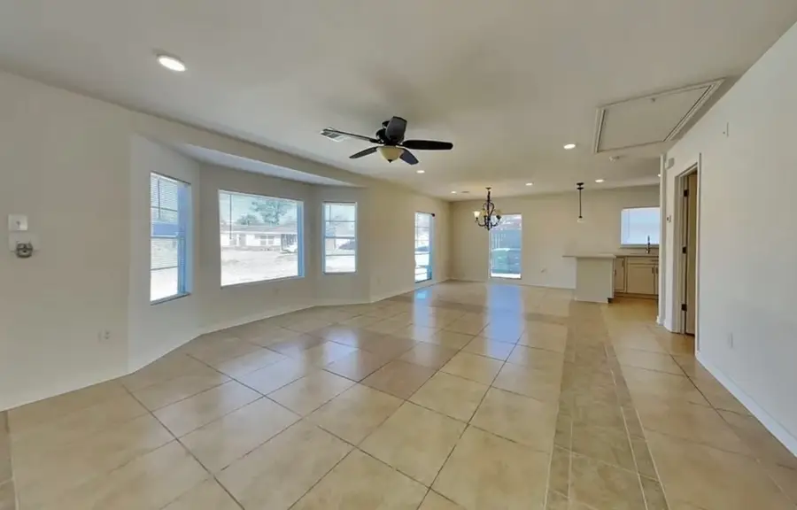 7318 Thurow Street, Houston, TX 77087 - Image #2