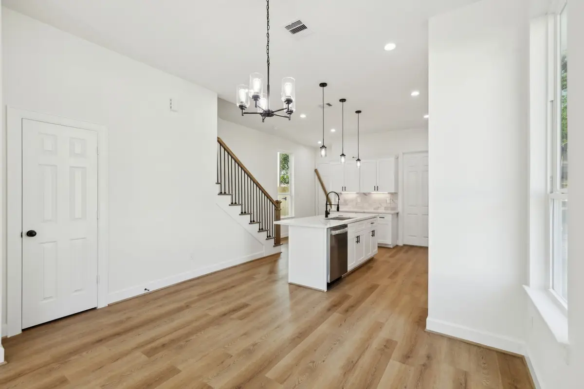 418 Delaware St, Houston, TX 77029 - #1