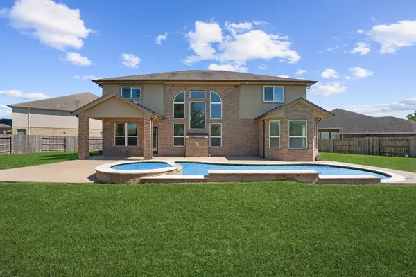 2208 Hannah Creek Court, Pearland, TX 77089