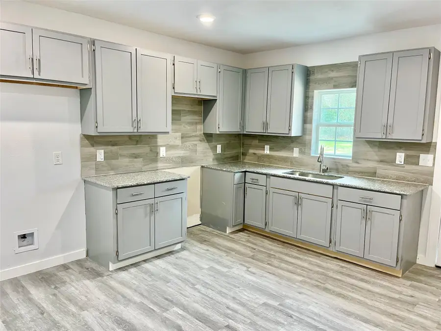 1785 S Byrd Avenue, Shepherd, TX 77371 - #2