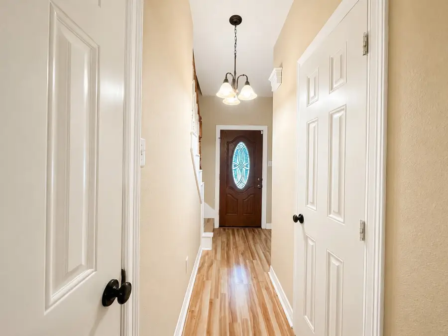 2204 Springwood Dr, Brenham, TX 77833 - #3