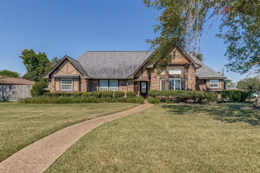 506 Red Bud Lane, Baytown, TX 77520 - Image #2