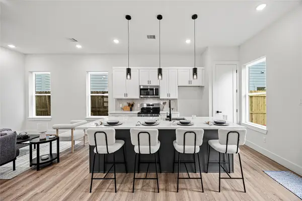 2477 Carmel Street, Houston, TX 77091