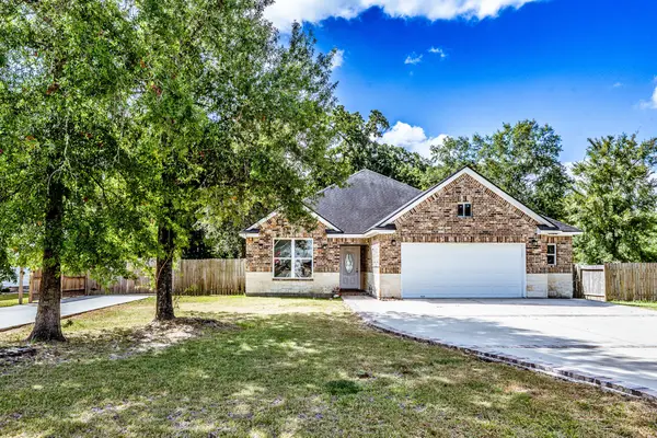 3676 Pin Oak Drive, Conroe, TX 77301