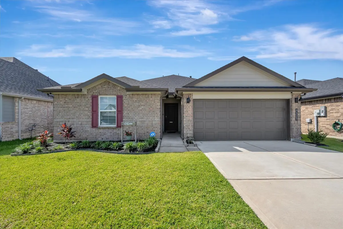 9525 Chelsea Street, Texas City, TX 77591 - #1