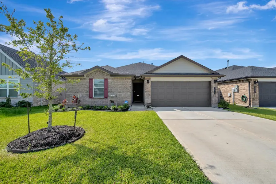 9525 Chelsea Street, Texas City, TX 77591 - #2