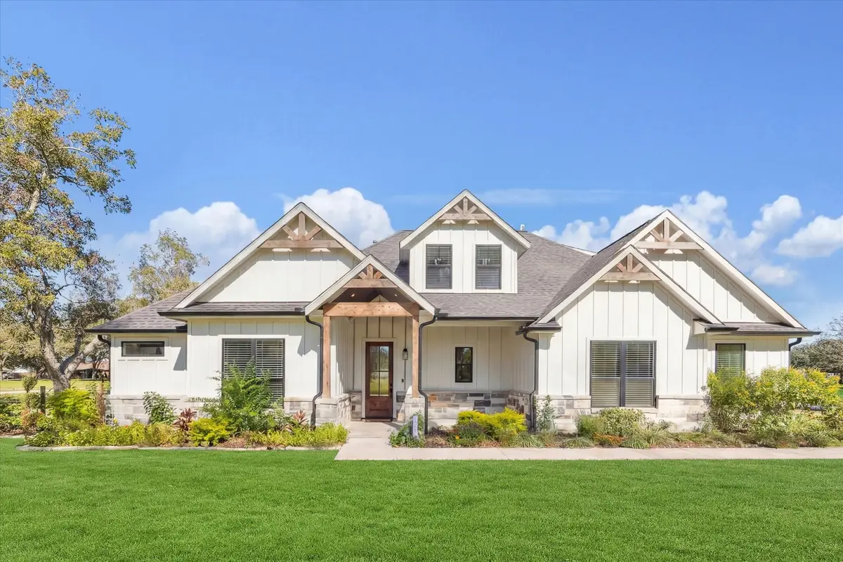 1725 Boling Dome Drive, Boling, TX 77420 - Image #1