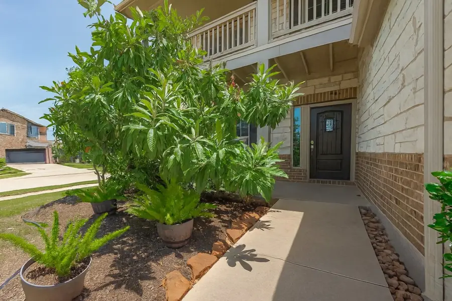 2822 Bluesage Bluff Drive, Richmond, TX 77406 - Image #3