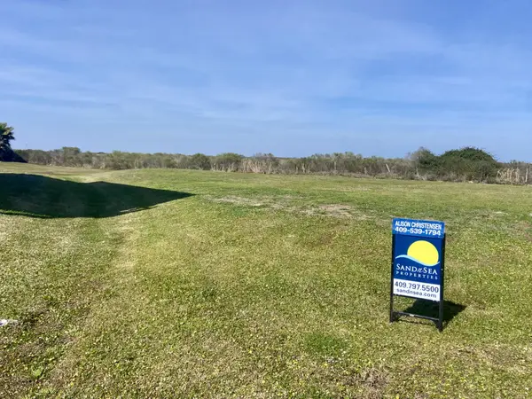 25010 Monterey Ct, Galveston, TX 77554