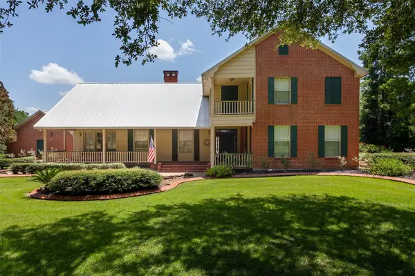 2220 Fm-1013, Hillister, TX 77624